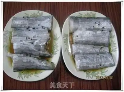 Make Jell-O fish step 1