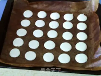 Make The original macaron step 13