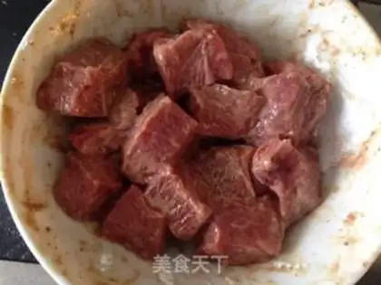 Make Black garlic beef step 0