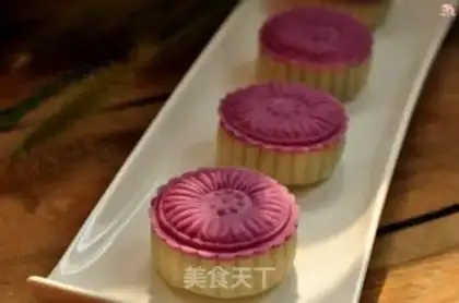 Make Double black sesame sesame mooncake step 15