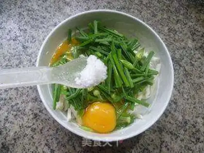 Make The cranberry bouquets and the fried eggs step 6