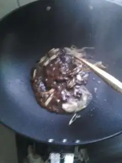 Make Frozen mushroom sauce for chicken step 4