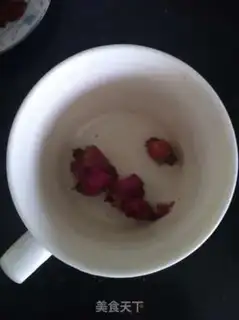 Make Rose-tree tea step 4