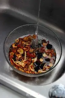 Make Plum soup step 0
