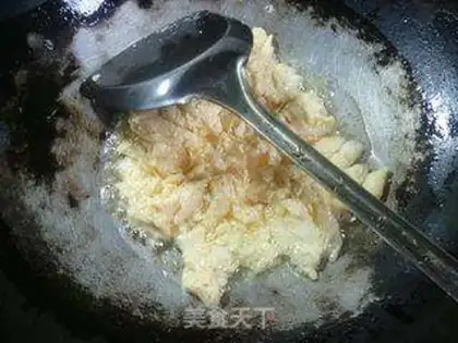 Make Double pepper fried duck eggs step 4