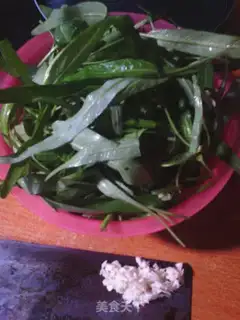 Make Garlic cabbage step 0