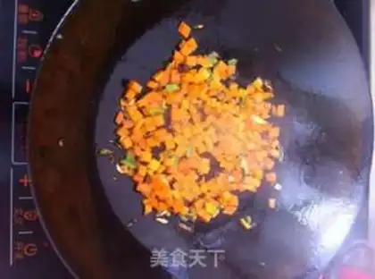Make Autumn egg fried rice step 5