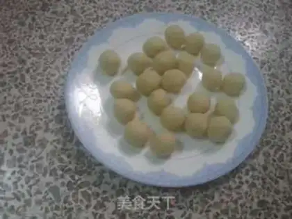 Make Minimoy potato ball step 3