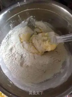 Make French pineapple mooncake step 1