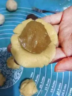 Make French pineapple mooncake step 3