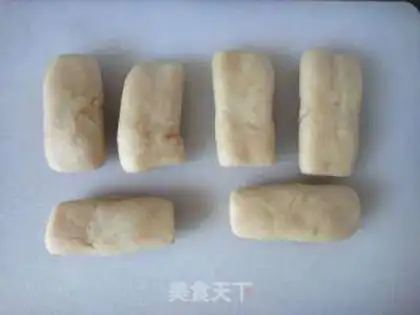 Make Squeeze meat mooncake step 9
