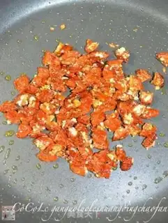 Make A dry pot of roller-dried rice step 2