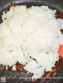 Make A dry pot of roller-dried rice step 3
