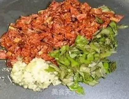 Make A dry pot of roller-dried rice step 8