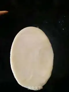 Make Squeeze meat mooncake step 9
