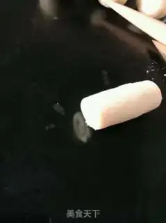 Make Squeeze meat mooncake step 12