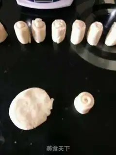 Make Squeeze meat mooncake step 14
