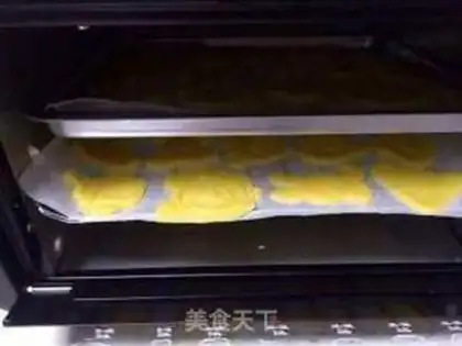 Make Butter cartoon cookies step 5