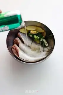Make Spicy yellowfish step 1