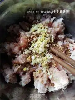 Make Fresh meat mooncake step 3