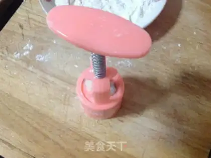 Make Frozen mooncake step 15