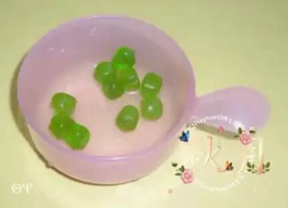 Make Rainbow pudding step 1