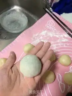 Make Red bean sapphire mooncake step 8