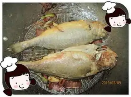 Make Dry-burned yellow fish step 9