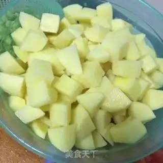 Make Curry potato chicken step 0