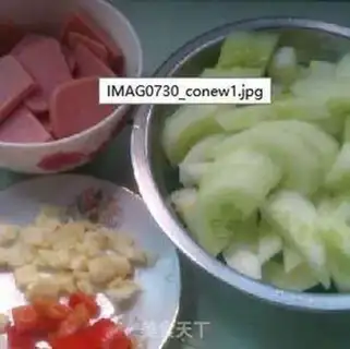 Make cucumber fried lunch meat step 2