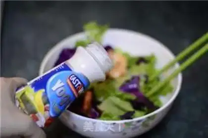 Make Red shrimp yogurt salad step 7