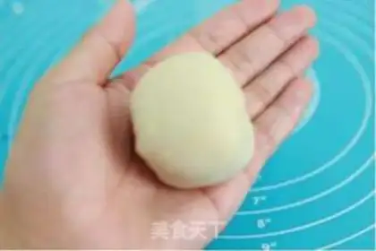 Make Rose flower mooncake step 15