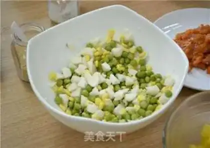 Make pineapple step 1