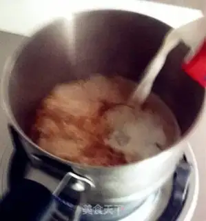Make Caramel milk tea step 2
