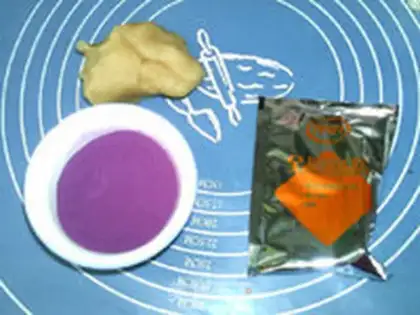 Make A milk-free violet moon cake step 0