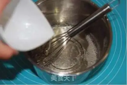 Make Red moon cake step 1