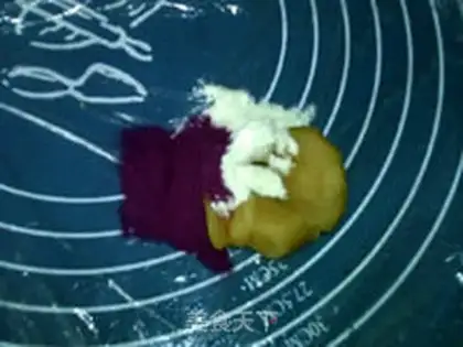 Make A milk-free violet moon cake step 3