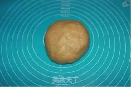 Make Red moon cake step 4