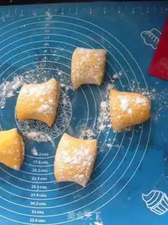 Make Pumpkin corn buns step 10