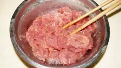 Make Black pepper onion cow willow step 1