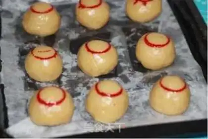 Make Red moon cake step 20