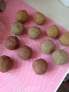Make A wide moon cake step 5