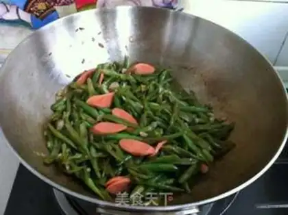 Make Ham sausage fried beans step 5