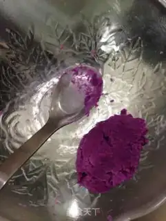 Make Colored ice lunar pie step 0