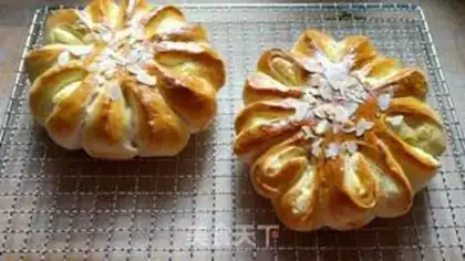 Make Cream cheese bread step 21