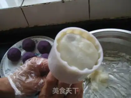 Make Milky potato ice-cream mooncake step 15