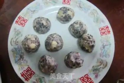 Make The flower rose mooncake step 5