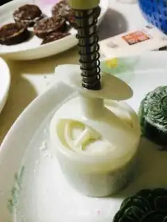 Make Ice mooncake step 3