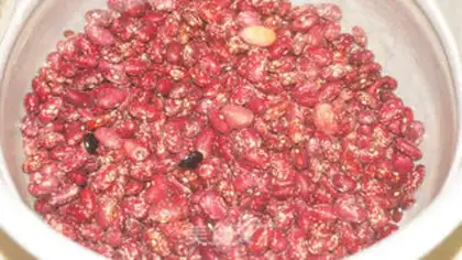 Make Red Bean Sand rose pie step 1