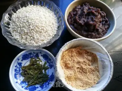 Make Tea and rice rolls step 0